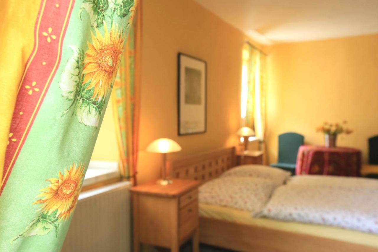 Hotel Weingewolbe Bermersheim Exteriör bild